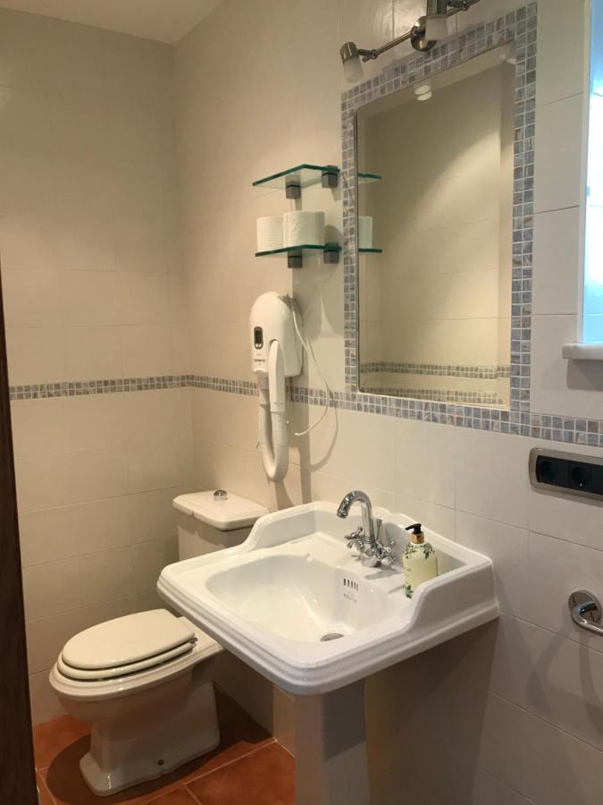 Cabreiros Pension Xacobe מראה חיצוני תמונה